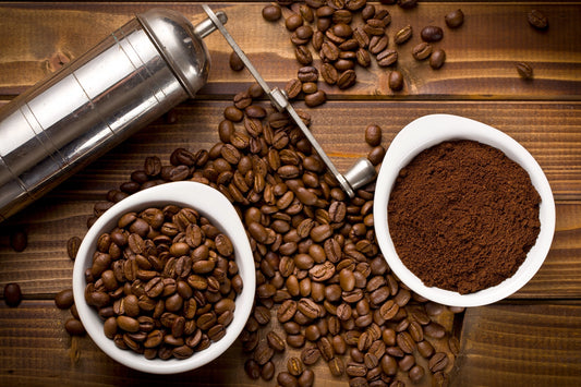 El arte de disfrutar del café: Moler en Casa vs. Café Molido